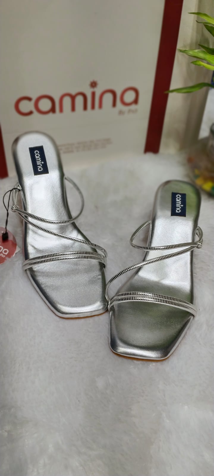Luxe Metallic Strappy Heels – Elevate Your Style Effortlessly-A168