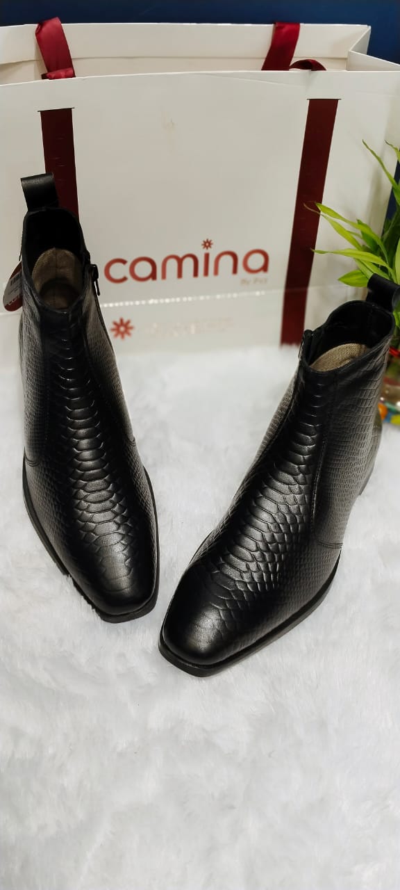 Croco Texture Black Leathers Boots Boots For Men
