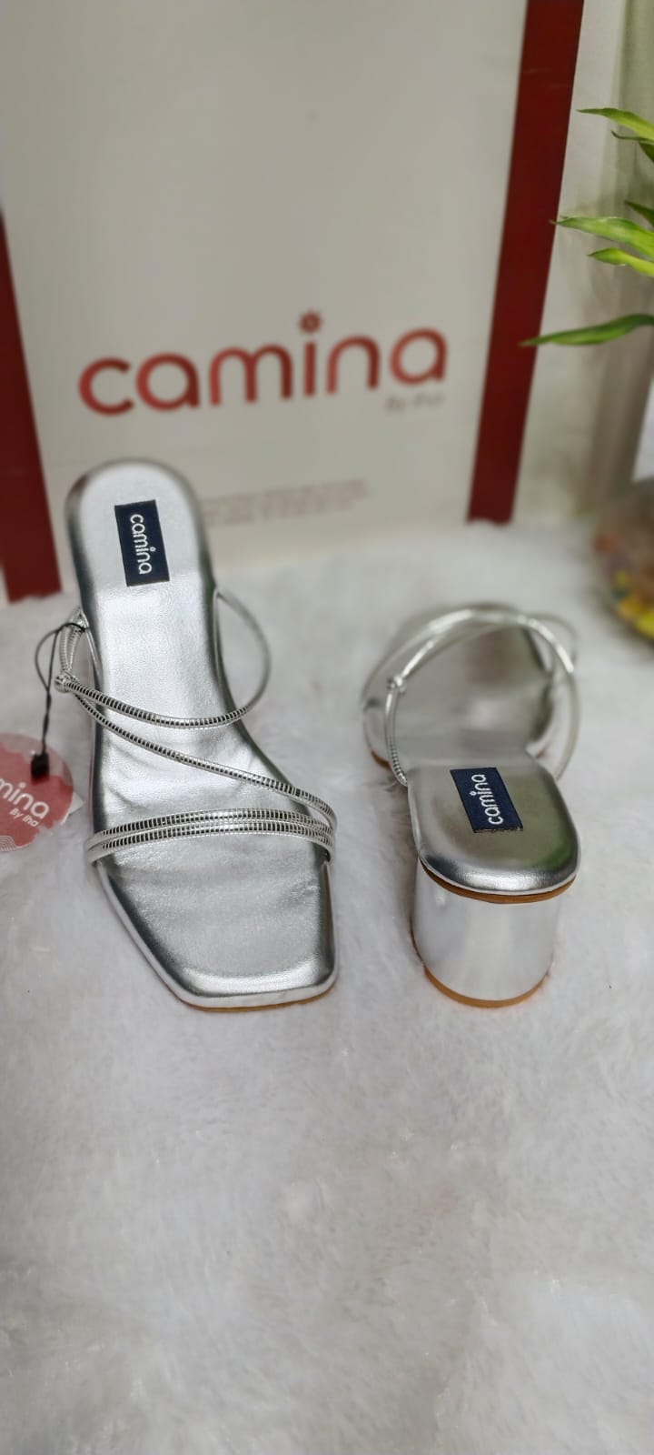Luxe Metallic Strappy Heels – Elevate Your Style Effortlessly-A168