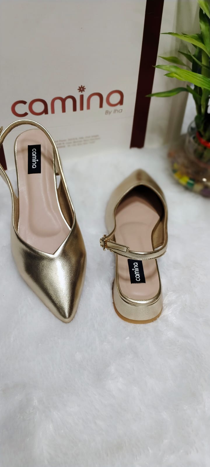 Luxe Gold Slingback Flats – Effortless Glamour