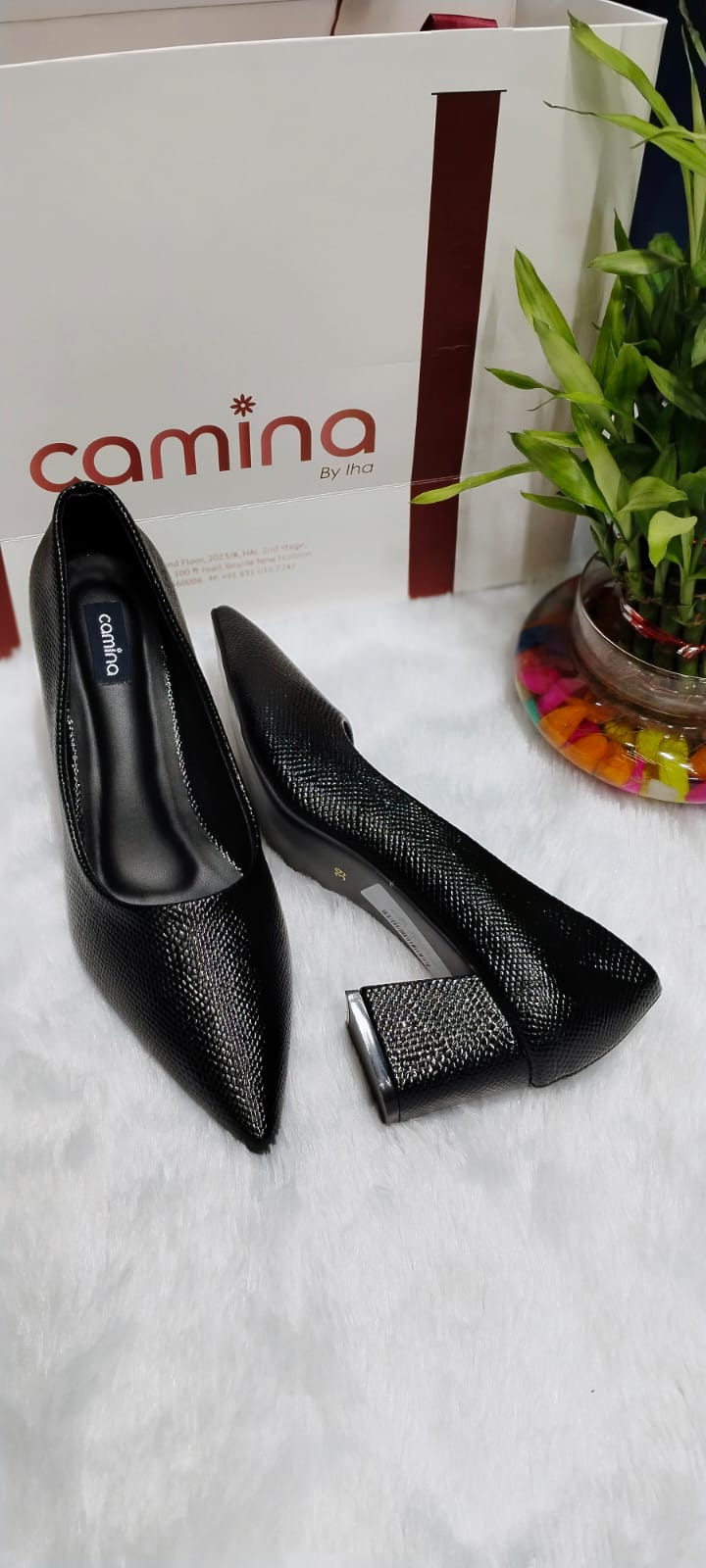 Camina Luxe Leather Pointed-Toe Heels-A159