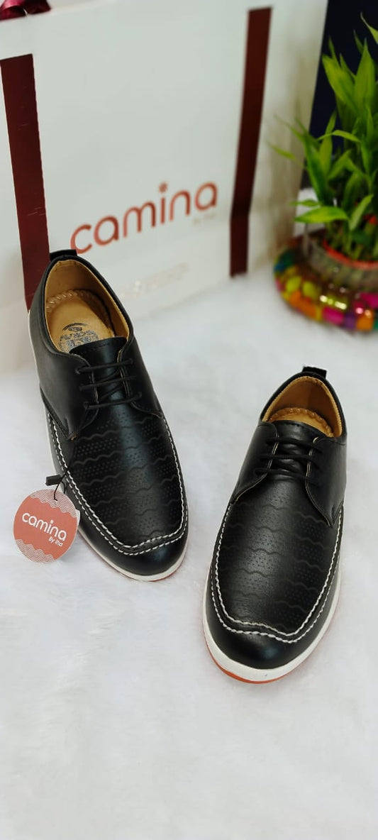 boy's Classic Boat Shoes Style and Comfort For Boys