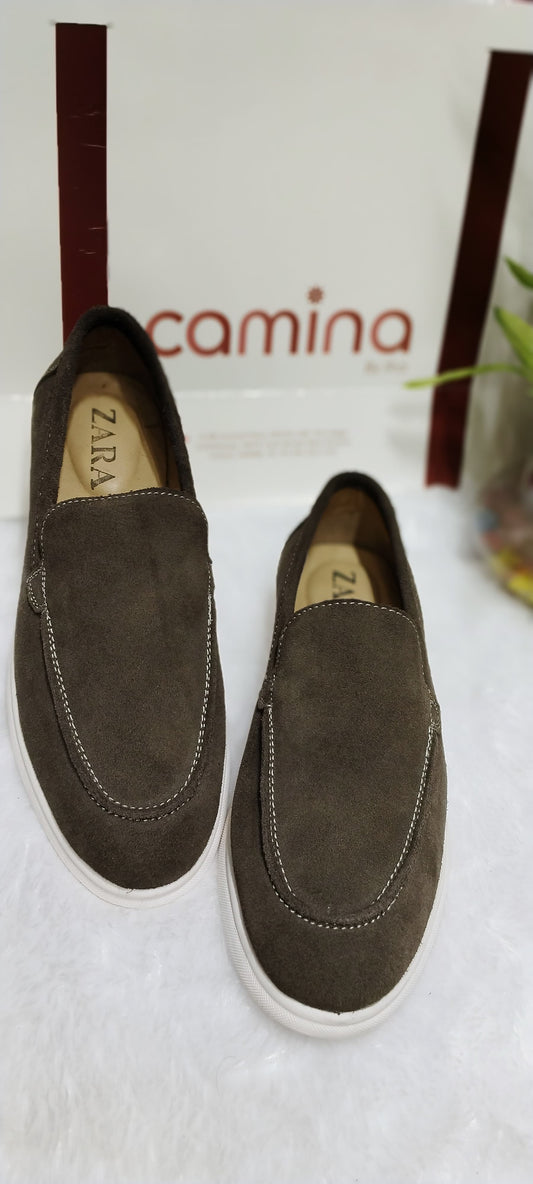 Men Round-Toe Slip-On Loafers