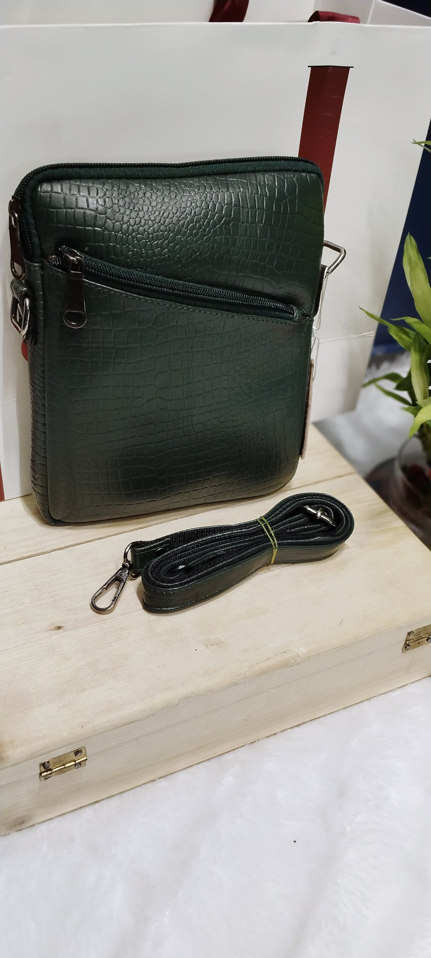 Sleek & Stylish Unisex Sling Bag – Effortless Everyday Elegance