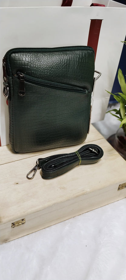 Sleek & Stylish Unisex Sling Bag – Effortless Everyday Elegance