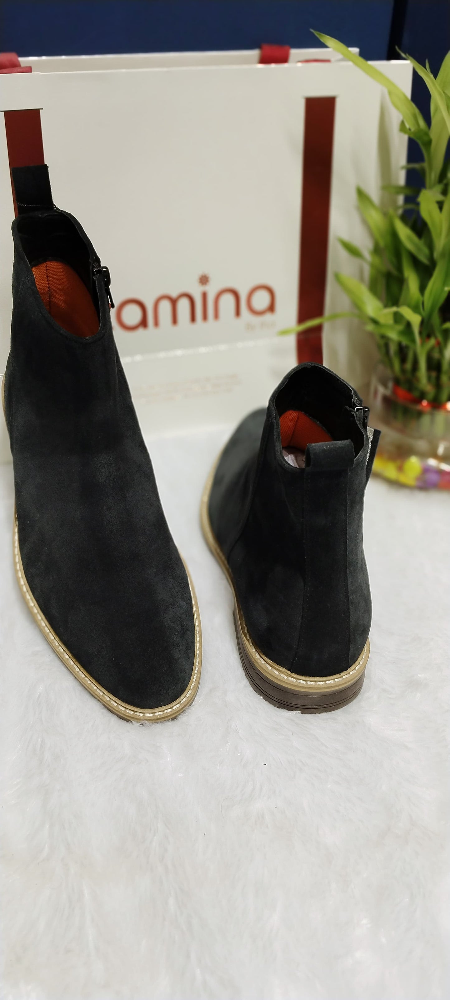 Swede Leather Solid Ankle Boot