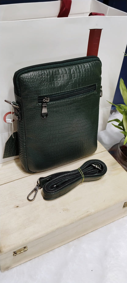 Sleek & Stylish Unisex Sling Bag – Effortless Everyday Elegance